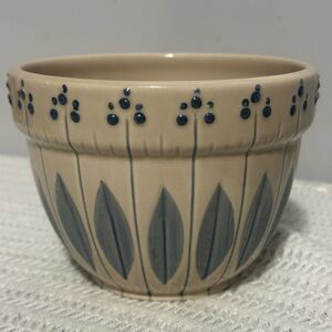 2001 tender heart treasure Ceramic Bowl